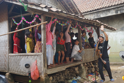 Sigap Tsunami MARIMBA (Mari Membaca Bersama):   Tingkatkan Literasi di Tengah Digitalisasi Sejak Dini 